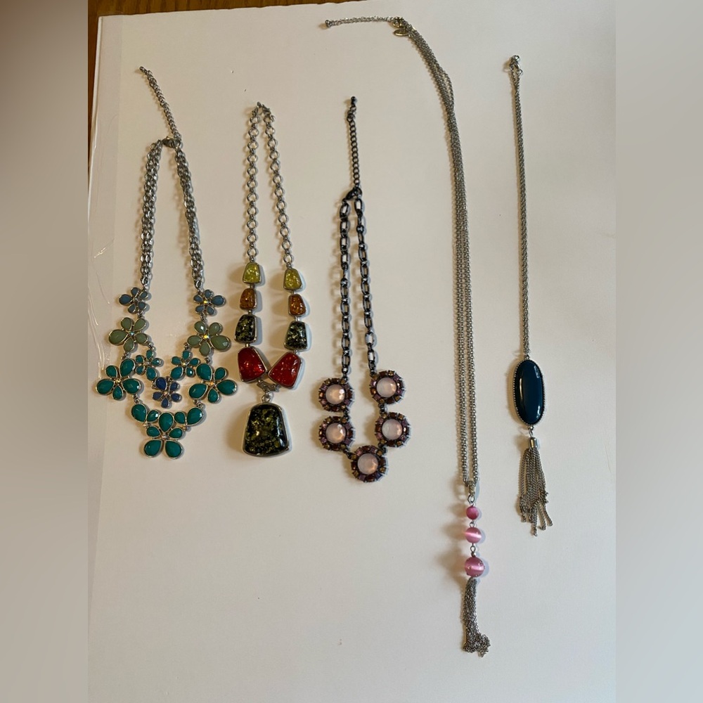 Set of statement necklaces